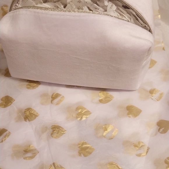 Dior limited edition Velvet cosmetic/ cross body Bag with free Dior lipstick - Picture 13 of 16